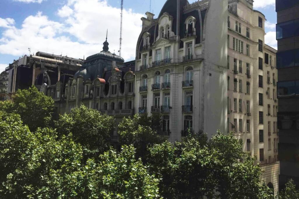 Duplex En Centro Historico Y Turistico Sobre Av. De Mayo Буенос Айрес Екстериор снимка