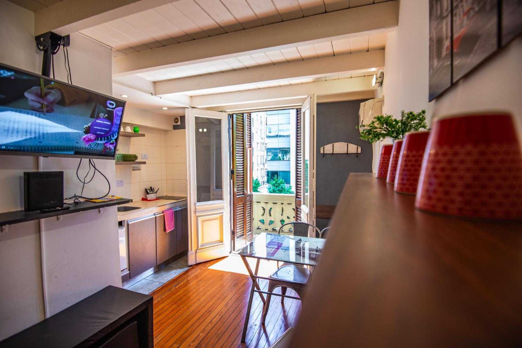 Duplex En Centro Historico Y Turistico Sobre Av. De Mayo Буенос Айрес Екстериор снимка